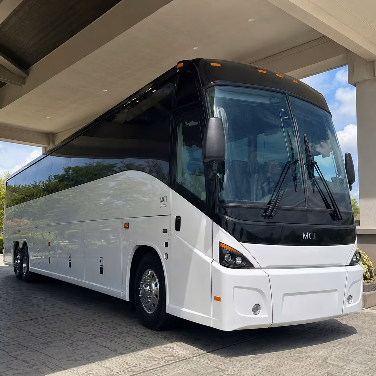 groups heading to other airports beyond bna can book through murfreesborocharterbus com too