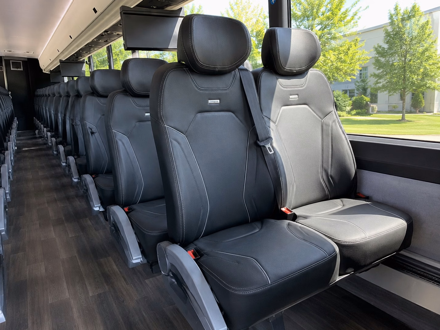 no out of town guest left behind hotel shuttle service for murfreesboro weddings