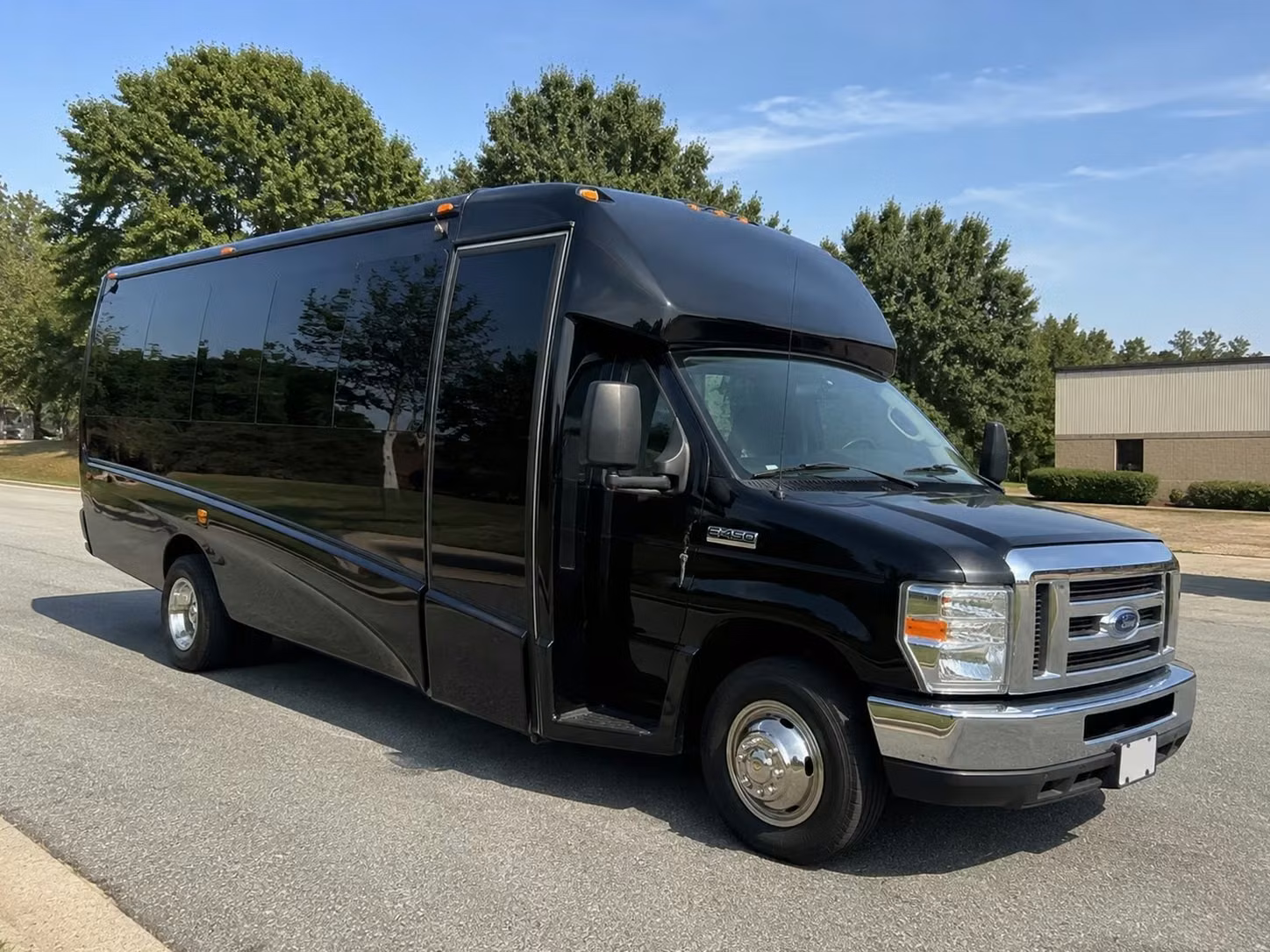 prom homecoming transportation services in murfreesboro
